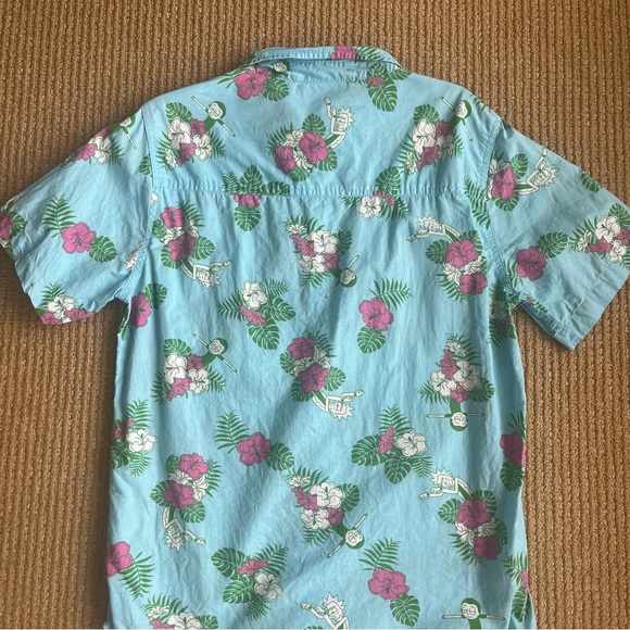 Rick & Morty Mens SeaFoam Blue Hawaiian Button-Down Shirt Short Sleeve SZ M - Picture 6 of 14
